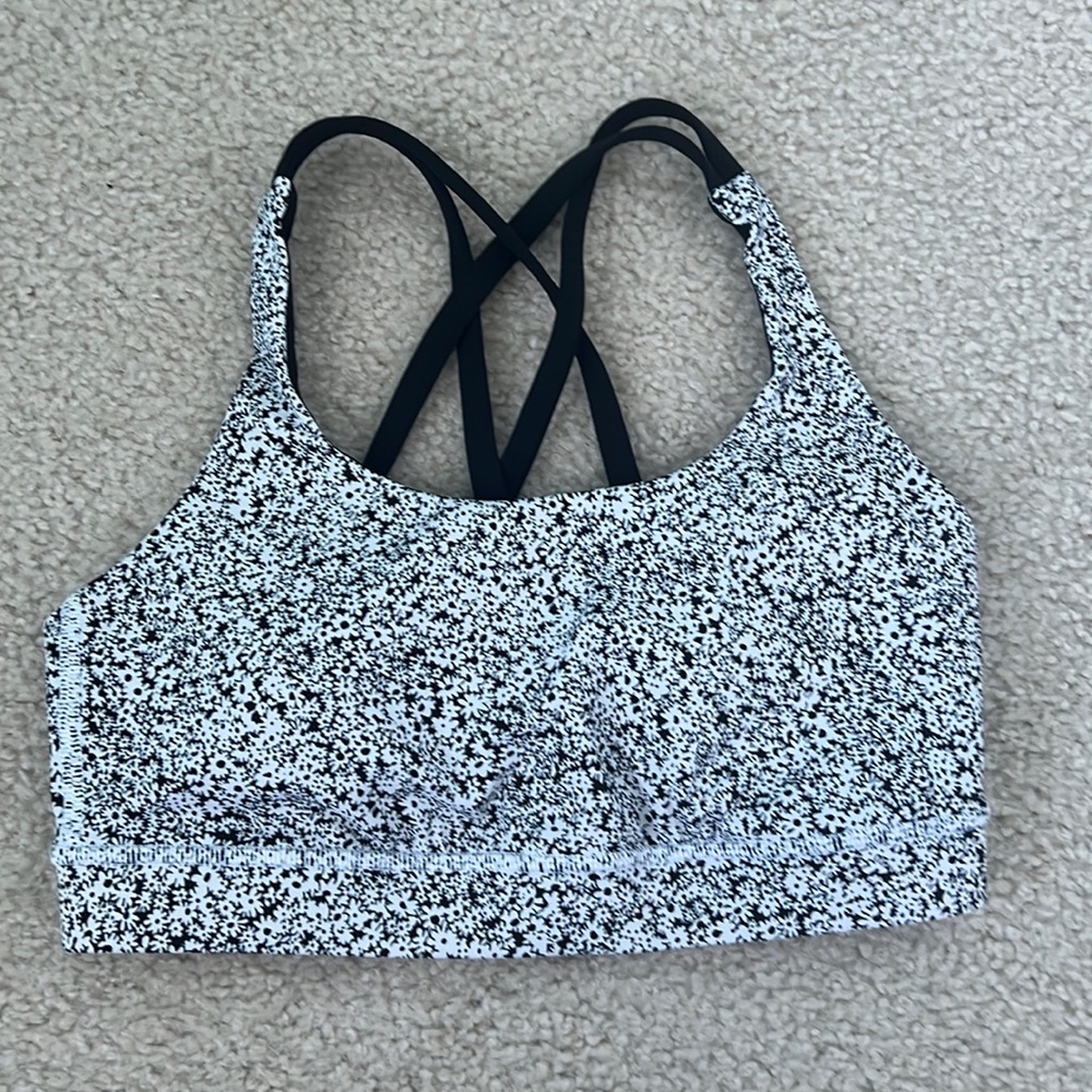 Lululemon sports bra